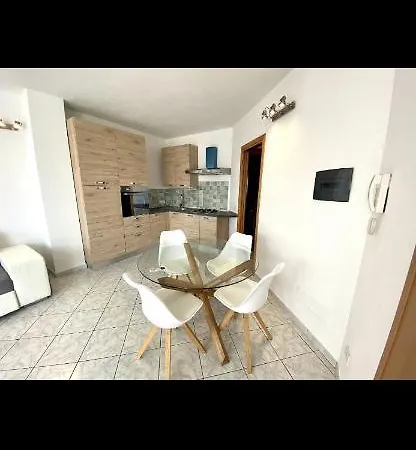 Charme House San Teodoro Centre Apartment *
