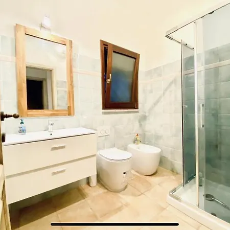 Charme House San Teodoro Centre Apartment